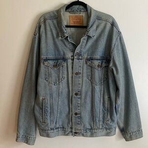 Vintage Oversized Levi’s Denim Trucker Jacket, Size XL